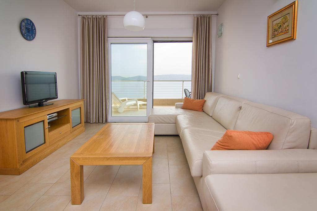 Apartments Vela Sollis Marusici  Esterno foto